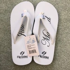 “Just Married” flip flops